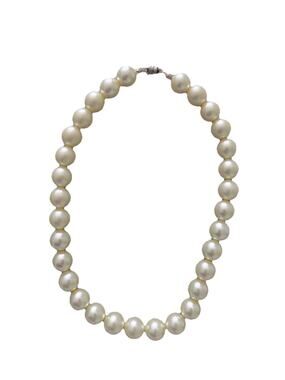 Faux pearl choker necklace